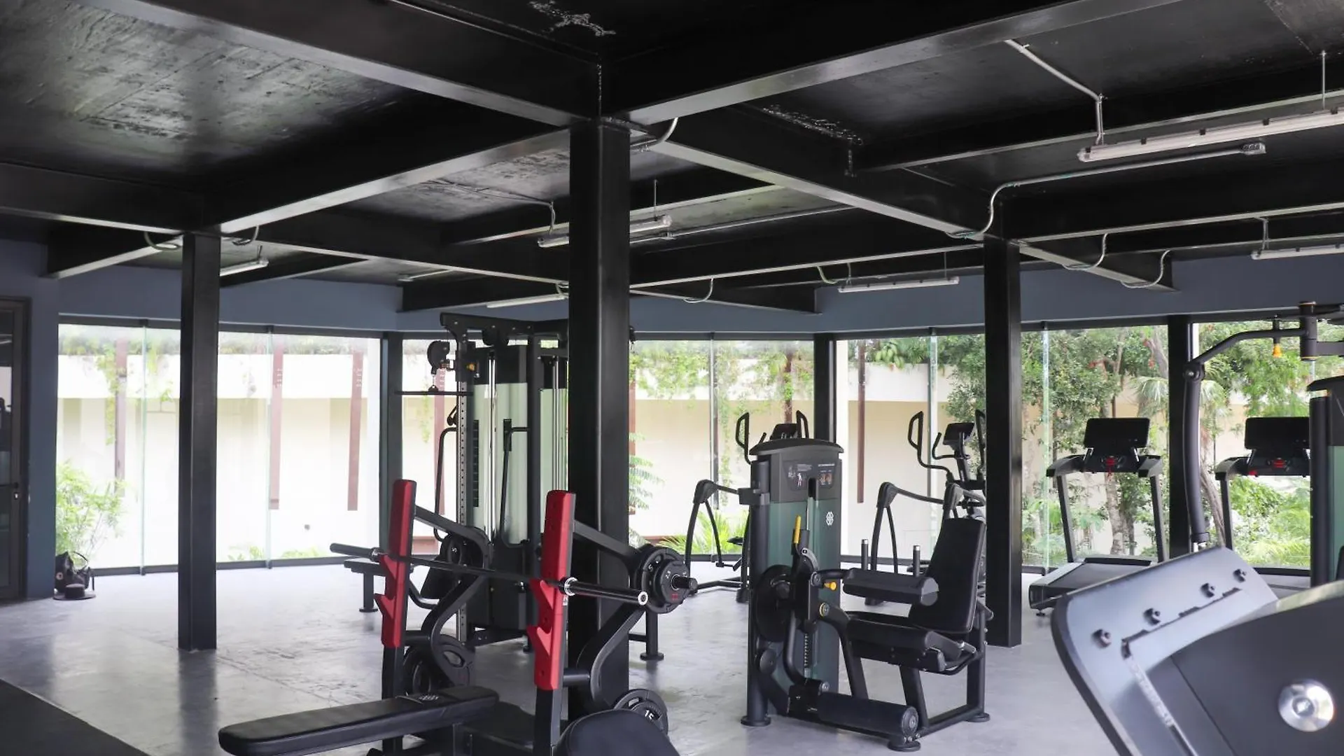 Lux Apartment Free Beach Shuttle,Gym,Private Pool 图卢姆