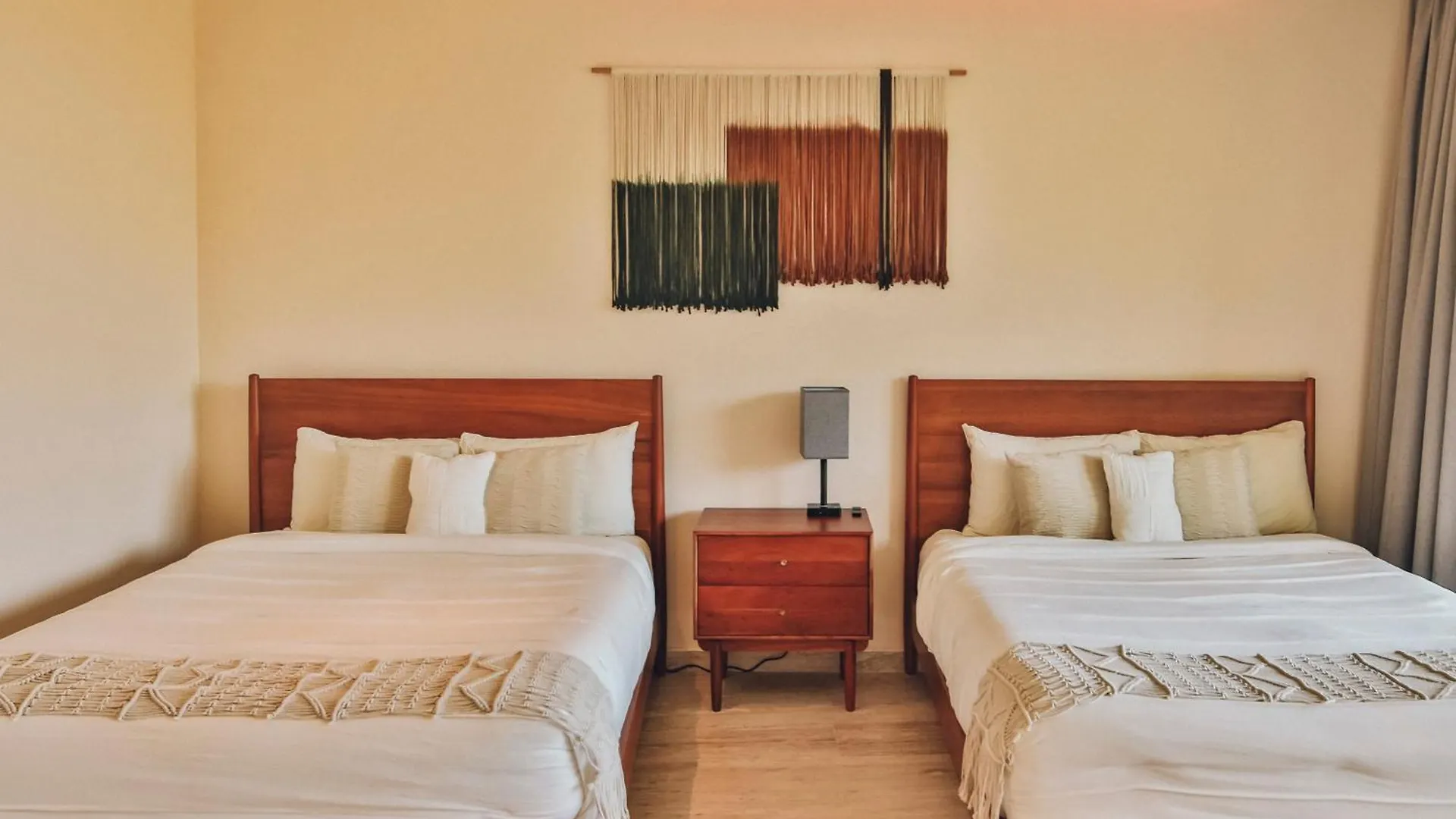 Lux Apartment Free Beach Shuttle,Gym,Private Pool 图卢姆