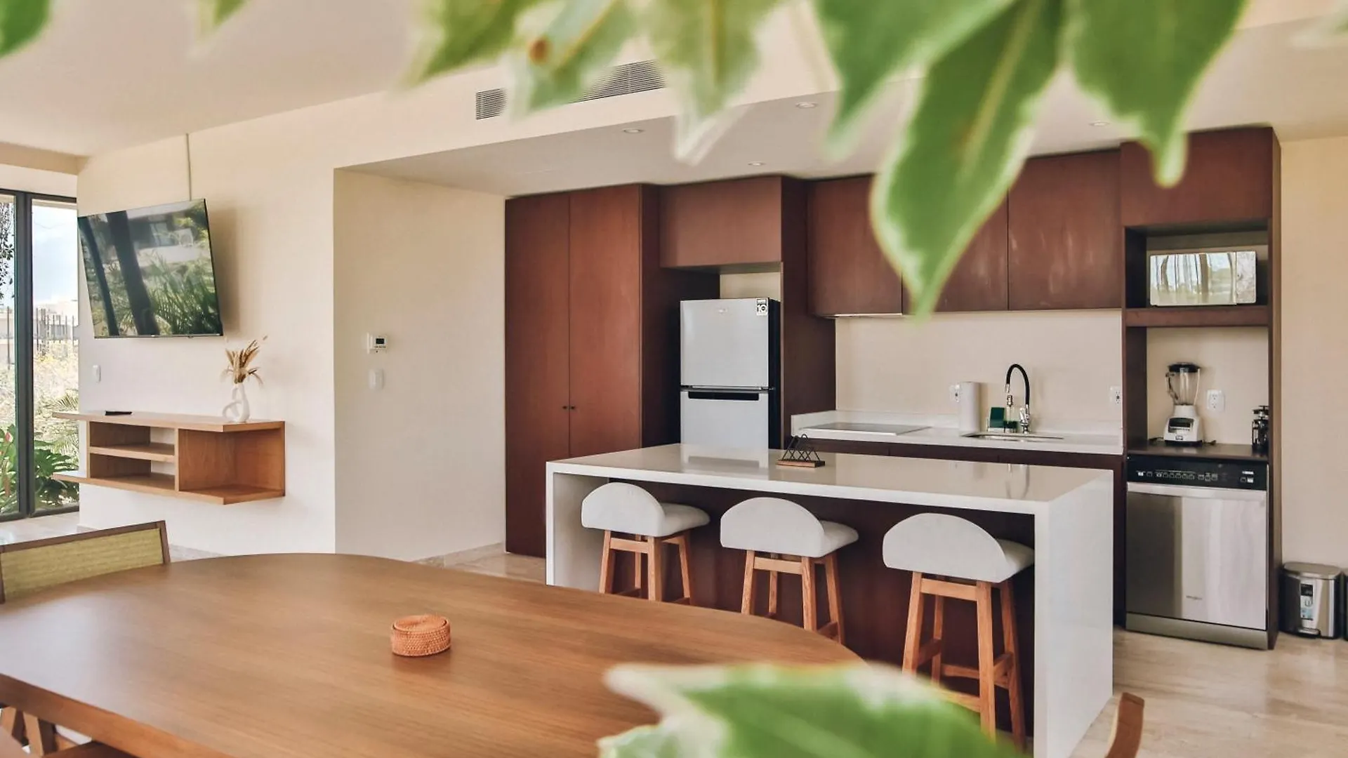 Lux Apartment Free Beach Shuttle,Gym,Private Pool 图卢姆