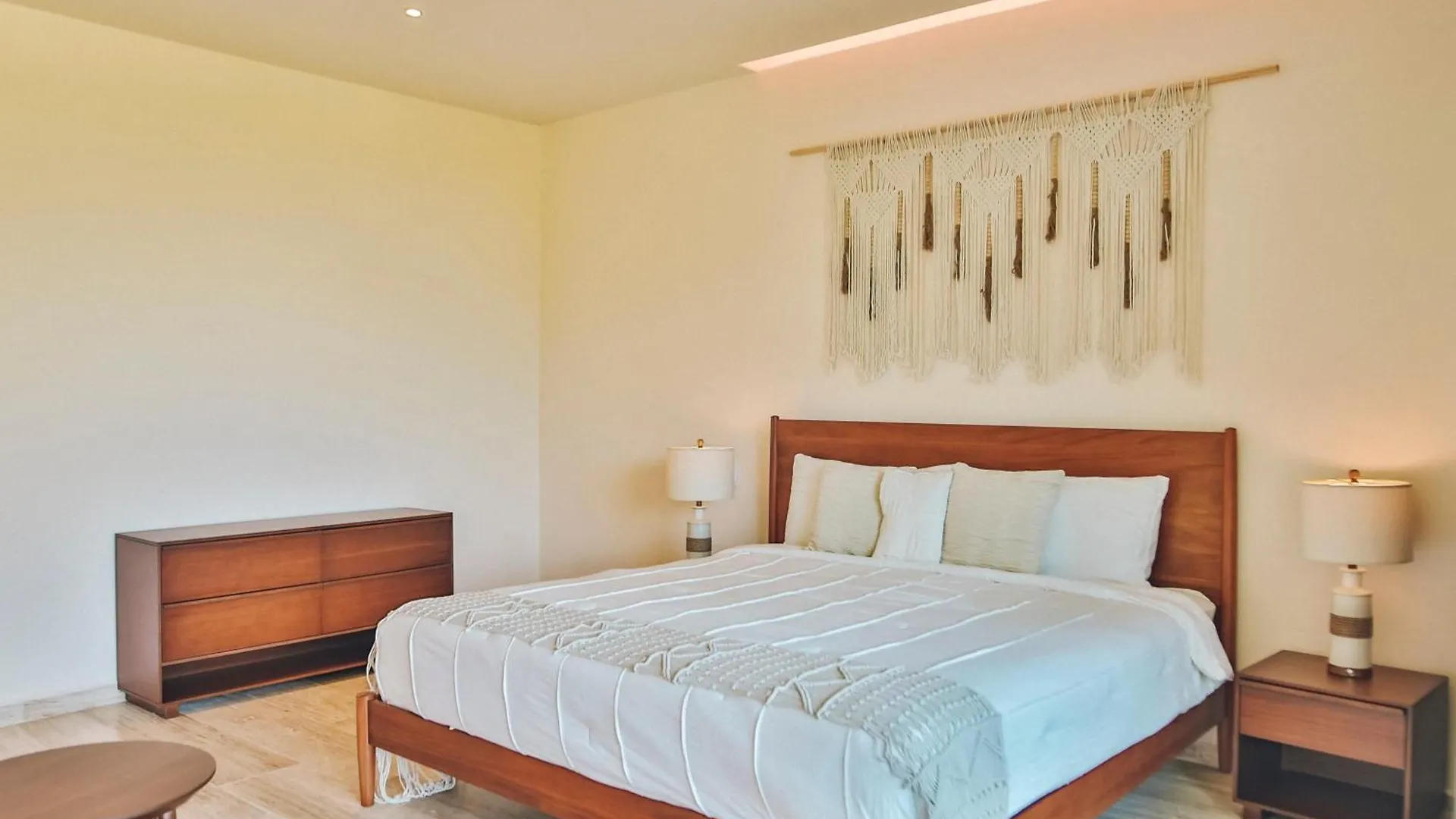 Lux Apartment Free Beach Shuttle,Gym,Private Pool 图卢姆